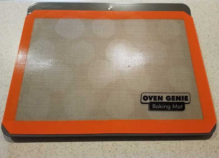 A Silicone Baking Mat