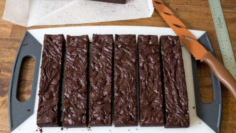 Effective Ways to Cut Brownies Cleanly