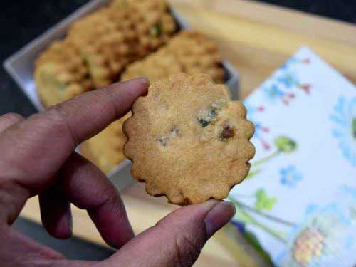 Make Biscuits Using a Pressure Cooker