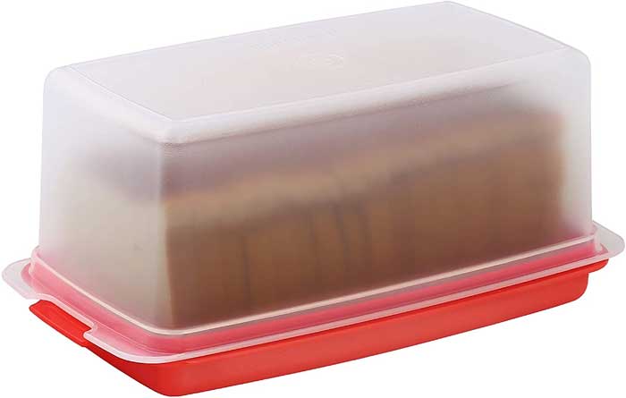 Storing the Bread in Plastic or Containers
