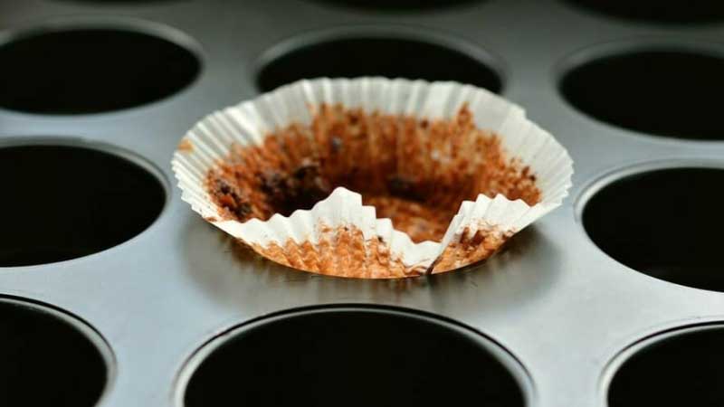 How to Keep Cupcake Liners from Pulling Away