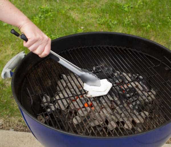 charcoal grill clean
