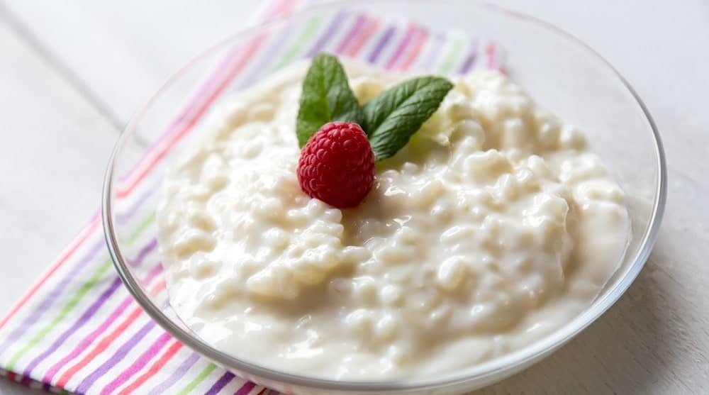Cream of rice with mint and raspberry.